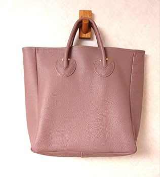 ✨極美品✨ヤングアンドオルセン　エンボスレザートート　М　限定 ダスティーピンク ✨極美品✨ヤングアンドオルセン エンボスレザートート М 限定